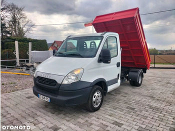 Véhicule utilitaire benne IVECO Daily 35c13