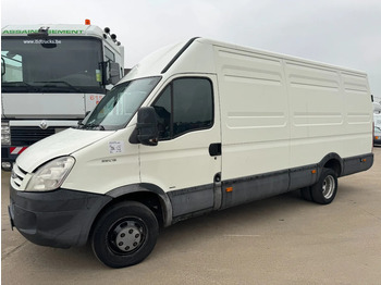 Fourgon utilitaire IVECO Daily 35c12