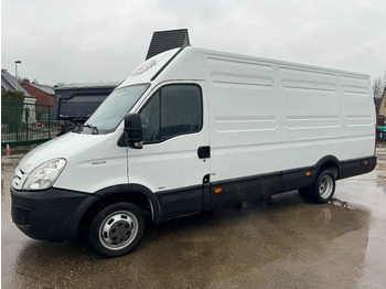 Fourgon utilitaire IVECO Daily 35c12