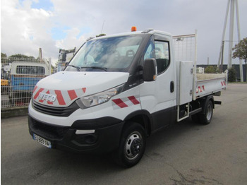 Véhicule utilitaire benne IVECO Daily