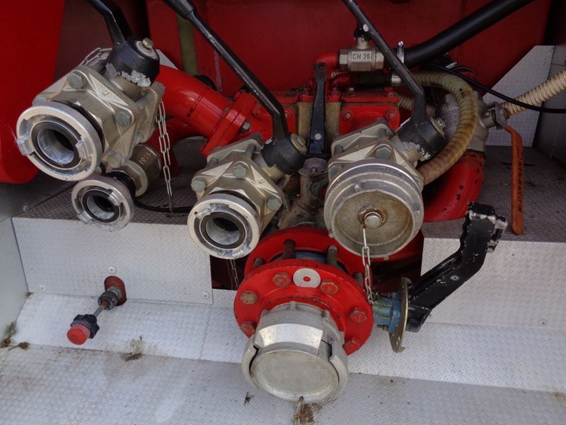 Camion de pompier Iveco 135-17 Manual + Firetruck: photos 15