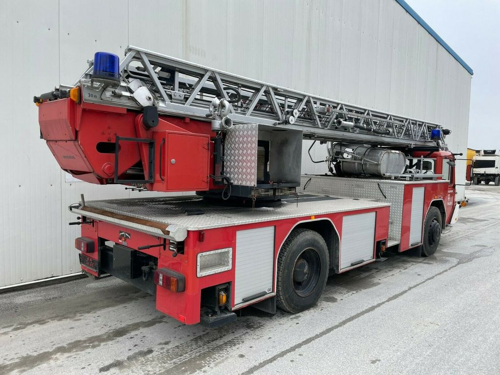 Camion de pompier Iveco Magirus 120.25 Drehleiter 30m mit Korb!: photos 4