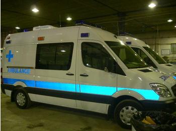 MERCEDES BENZ Ambulance - Véhicule de voirie/ Spécial