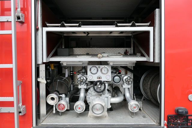 Camion de pompier, Utilitaire double cabine Mercedes-Benz 814 F/Feuerwehr/Pumpe/9 Sitze: photos 9