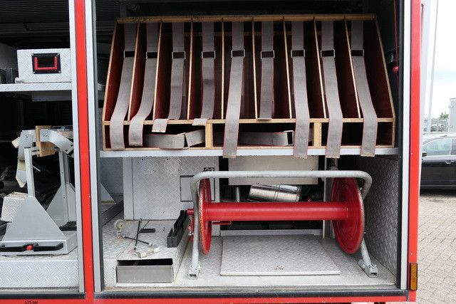 Camion de pompier, Utilitaire double cabine Mercedes-Benz 814 F/Feuerwehr/Pumpe/9 Sitze: photos 6