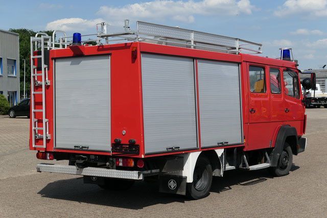 Camion de pompier, Utilitaire double cabine Mercedes-Benz 814 F/Feuerwehr/Pumpe/9 Sitze: photos 4