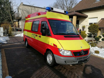 Ambulance Mercedes-Benz Sprinter 316 CDI KTW: photos 1