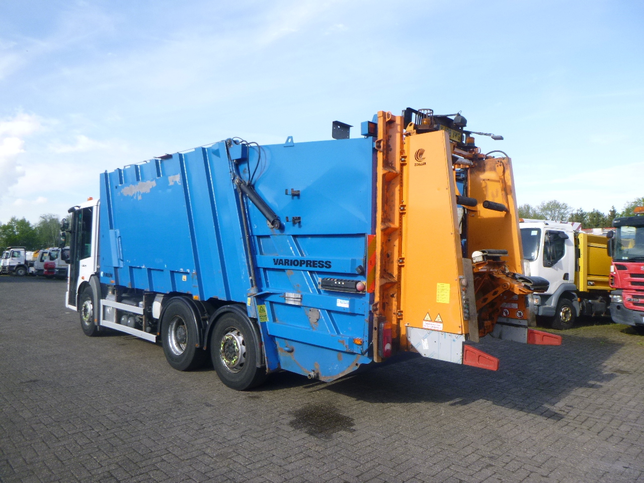 Benne à ordures ménagères Mercedes Econic 2629 6x2 RHD Faun refuse truck: photos 3