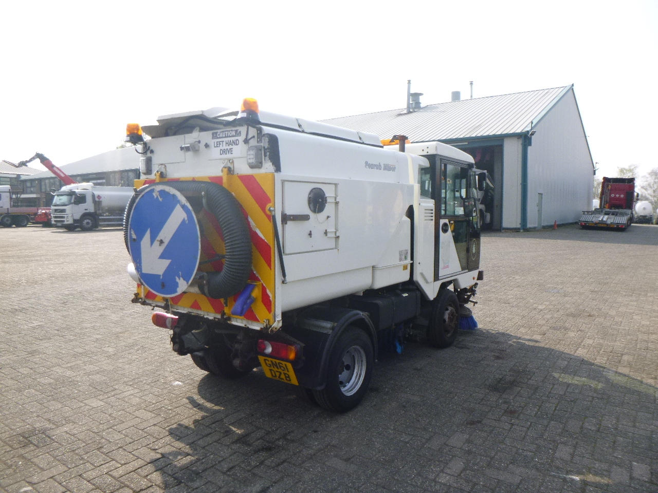 Balayeuse de voirie Scarab Minor Euro 5 street sweeper: photos 4