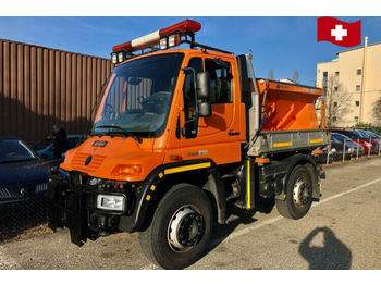 Véhicule de voirie/ Spécial Unimog U400: photos 1