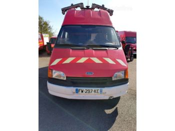 Fourgon utilitaire, Utilitaire double cabine FORD TRANSIT: photos 1