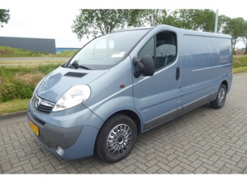 Fourgon Opel Vivaro 2.5 CDTI