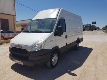 Fourgon utilitaire Iveco 35S13 12M3