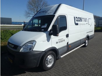 Fourgon utilitaire Iveco Daily 35 S 17 engine defect