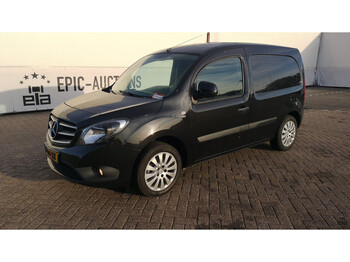 Fourgon utilitaire Mercedes-Benz Citan Tourer 111CDI