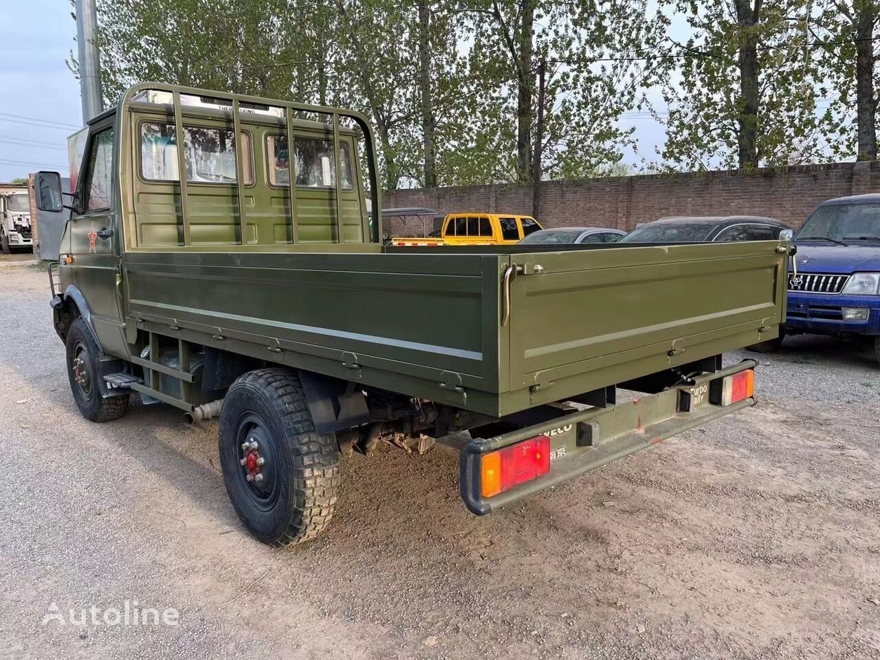 Fourgon plateau IVECO 4x4 all wheels drive light cargo truck military chassis: photos 4