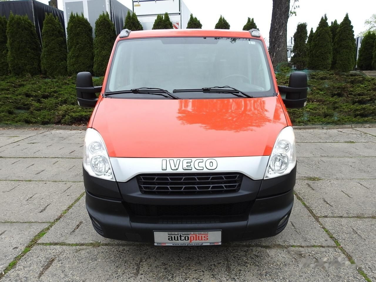 Véhicule utilitaire benne IVECO DAILY 35C13 Tipper: photos 2