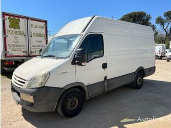 Fourgon utilitaire IVECO daily 35s12: photos 1