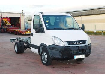 Fourgon utilitaire Iveco 35C13 DAILY FAHRGESTELL: photos 1