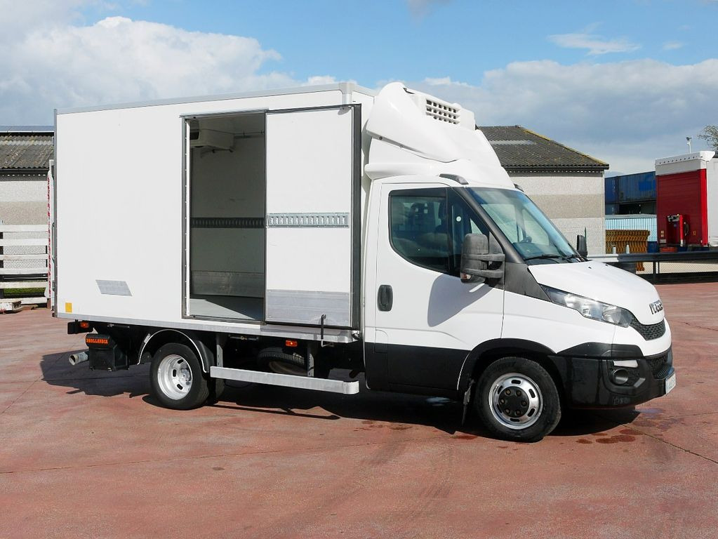 Véhicule utilitaire frigorifique Iveco 35C13 DAILY KUHLKOFFER THERMOKING V500 MULTI T°: photos 3