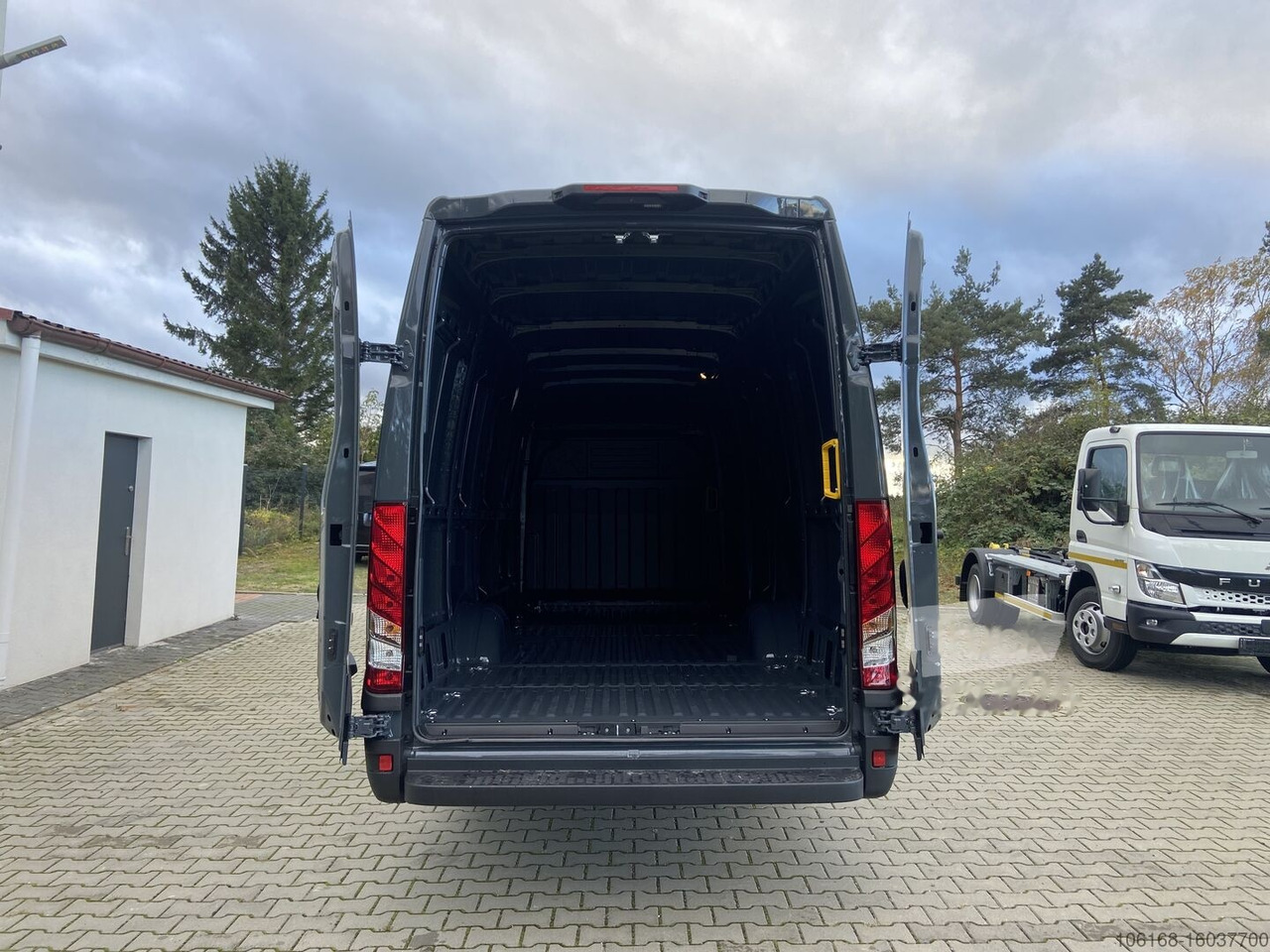 Fourgon utilitaire neuf Iveco Daily 35S18 L4H2 Hi Matic ACC Navi LED Kam: photos 8