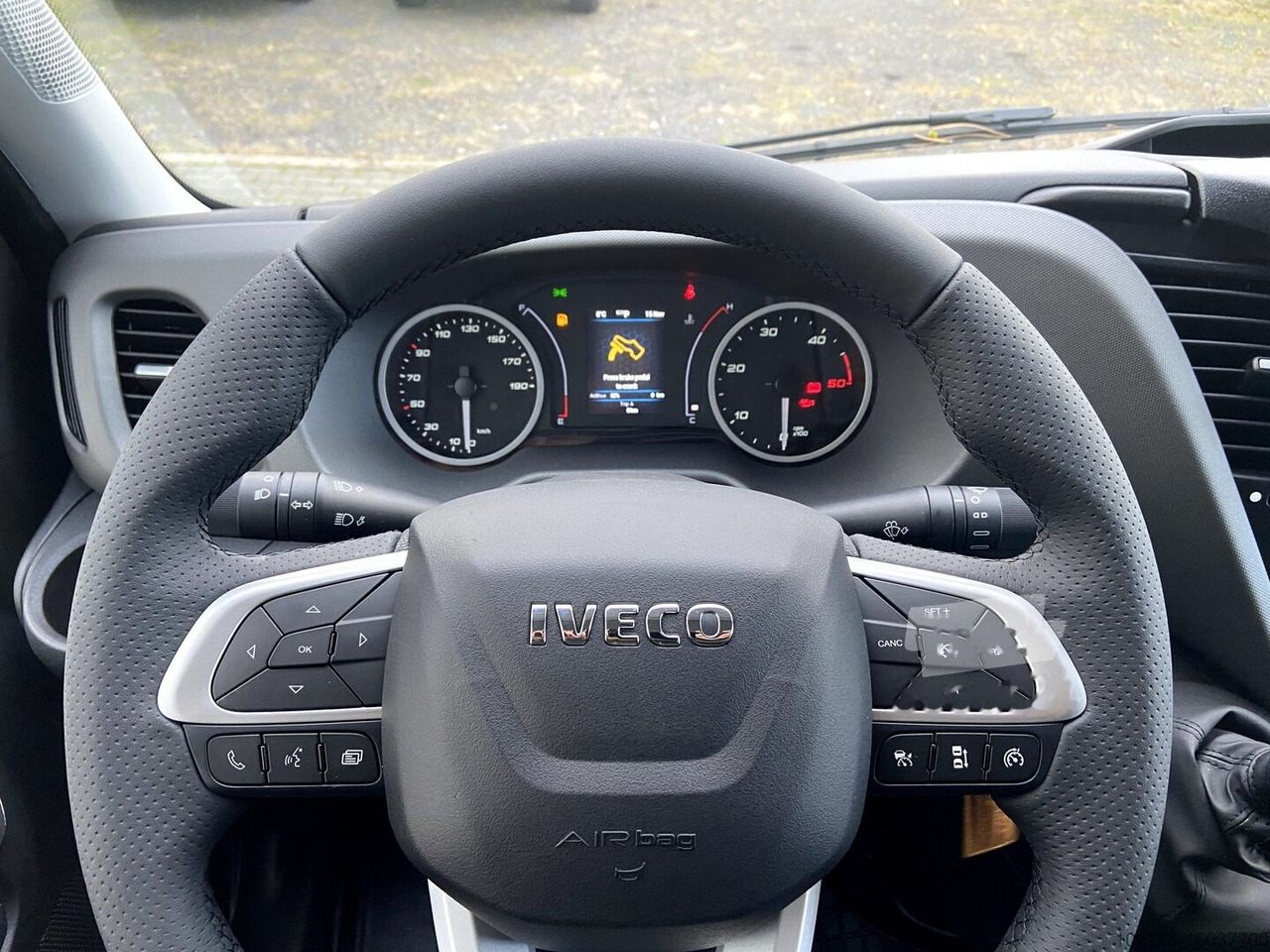 Fourgon utilitaire neuf Iveco Daily 35S18 L4H2 Hi Matic ACC Navi LED Kam: photos 12
