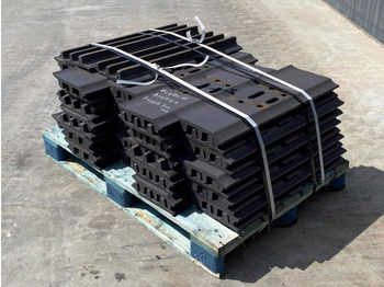 Komatsu PC300 / PC360 / PC400 SHOES / PADS - Frame/ Châssis: photos 1