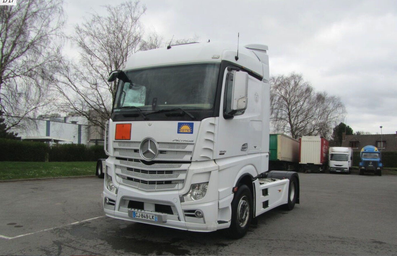 SASU AL SAFRANI IMPORT-EXPORT - Tracteurs routiers undefined: photos 2