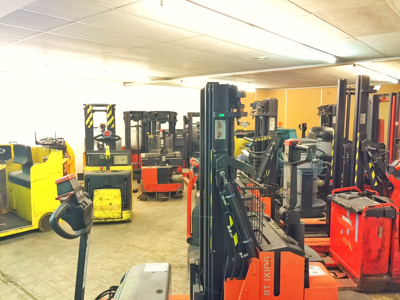 Van den Bosch vorkheftrucks B.V. undefined: photos 3