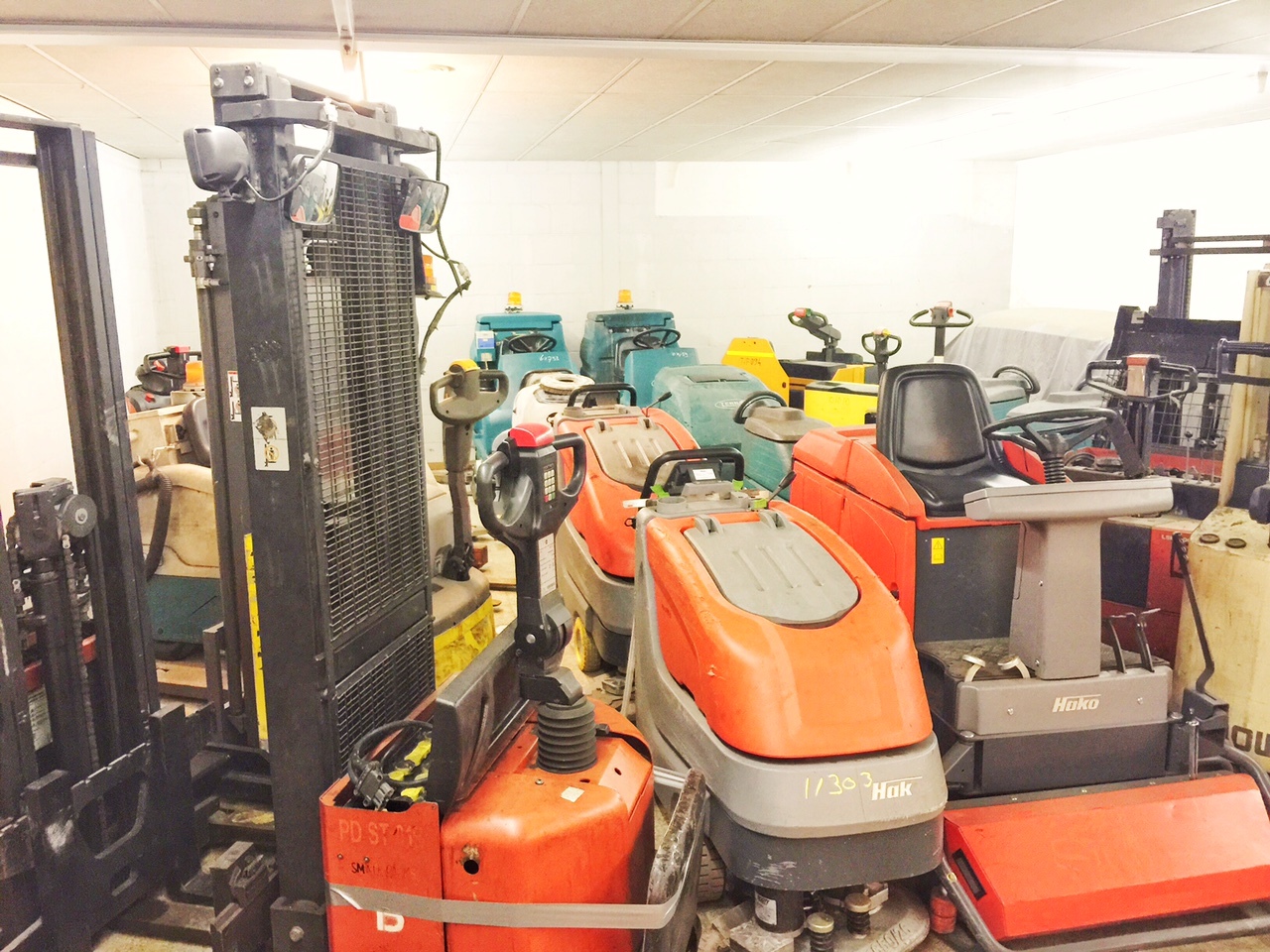 Van den Bosch vorkheftrucks B.V. undefined: photos 2