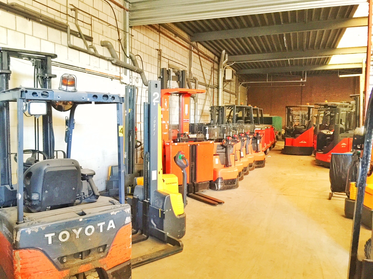 Van den Bosch vorkheftrucks B.V. undefined: photos 5