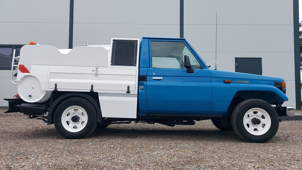 AUTO TECHNIK - Véhicules de voirie/ Spéciaux undefined: photos 9