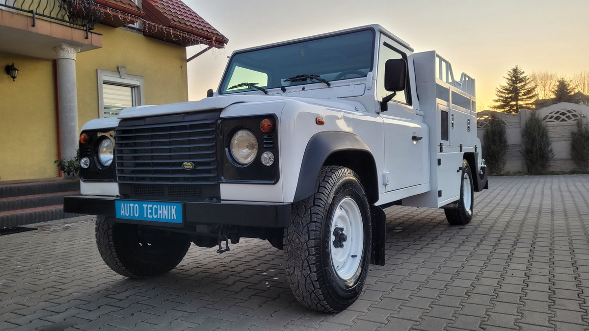 AUTO TECHNIK - Véhicules de voirie/ Spéciaux undefined: photos 4