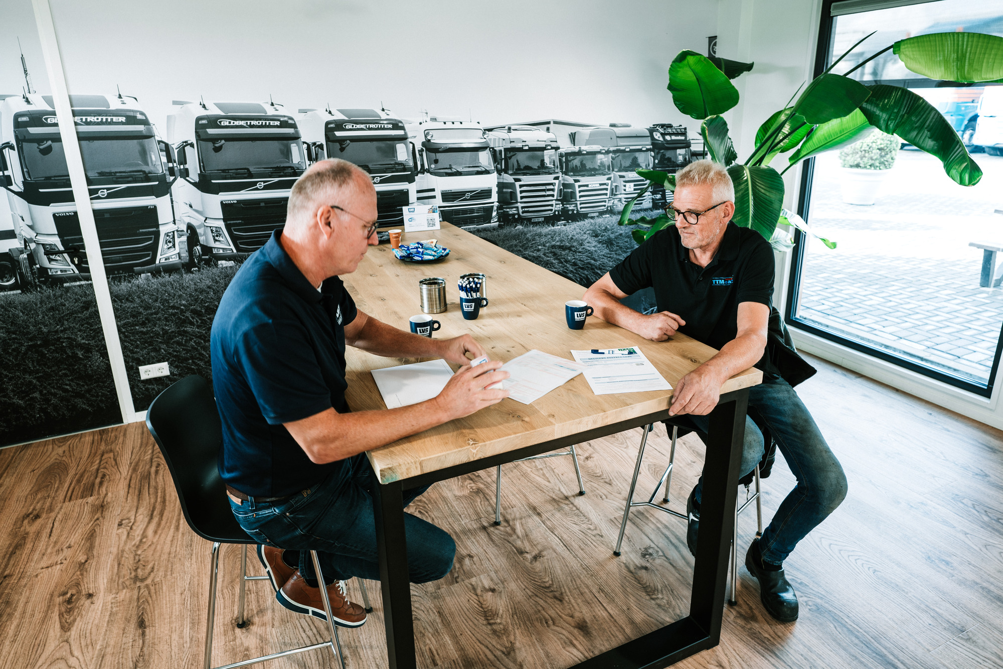 LVS Used TRUCKS - Annonce de vente undefined: photos 2