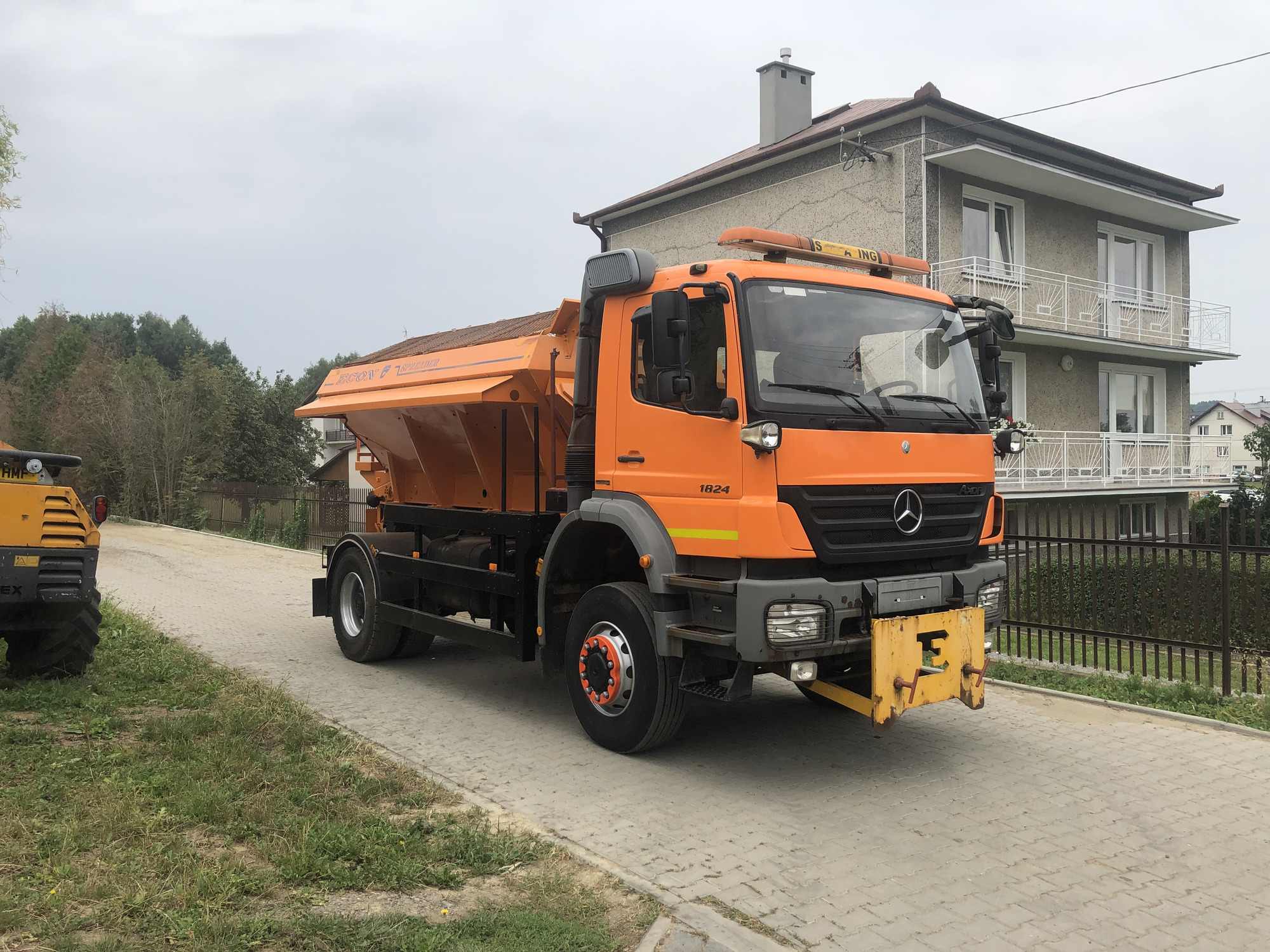 Nieregularny Przewóz Towarów Handekos - Véhicules de voirie/ Spéciaux MAN undefined: photos 1