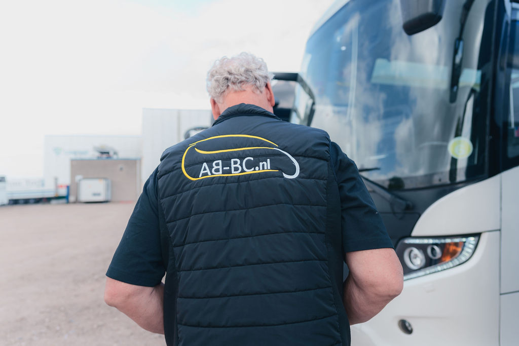 ANTON BALS BUS & COACH B.V. - Annonce de vente undefined: photos 1