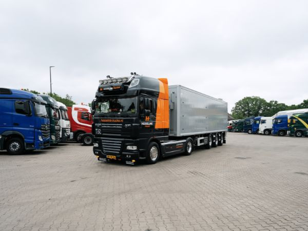 Hesselink Trucks B.V. - Camions - Année: 2021 undefined: photos 6