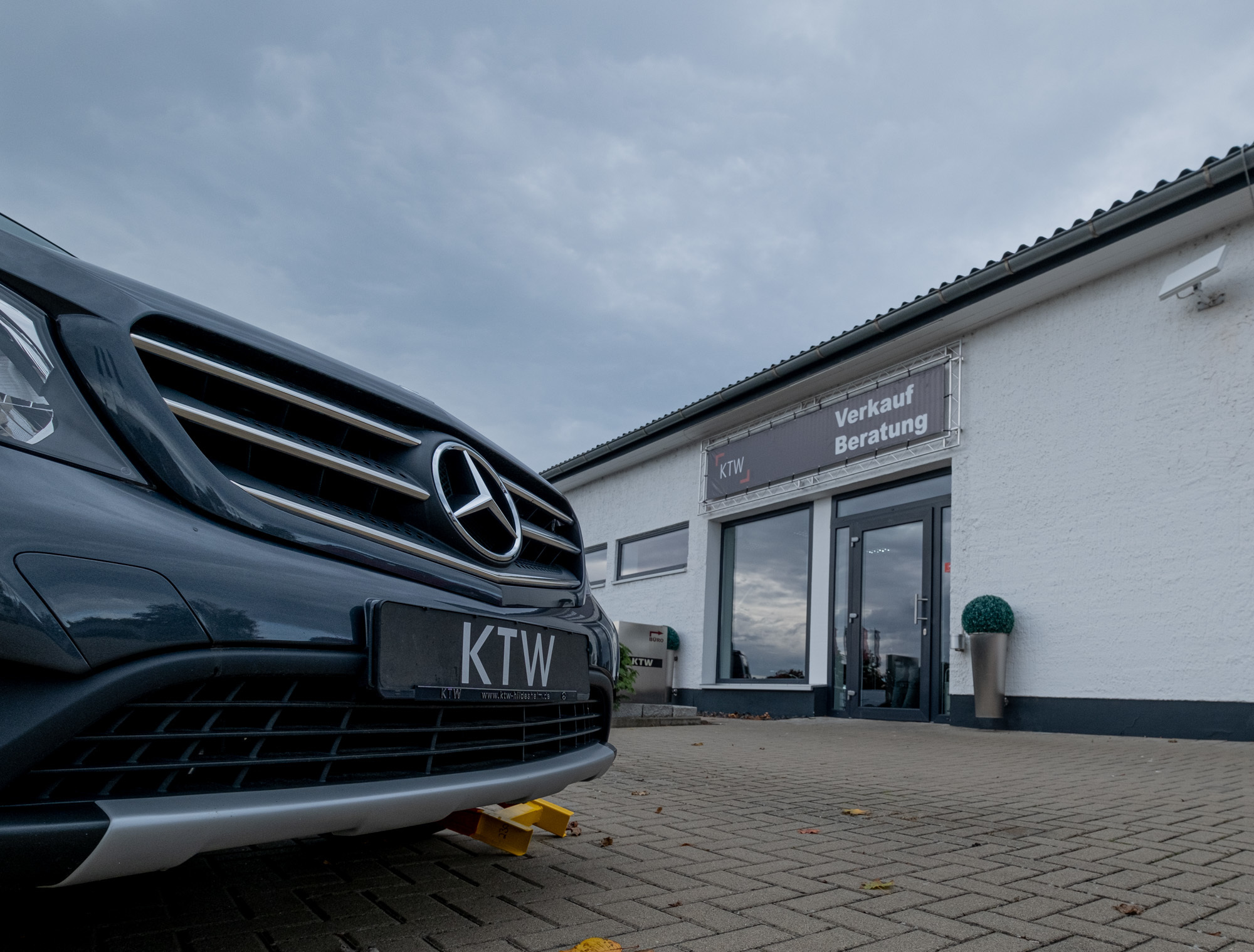 KTW Autohaus GmbH - Autres matériels - Année: 2023, essence, boîte de vitesse: automatique undefined: photos 9