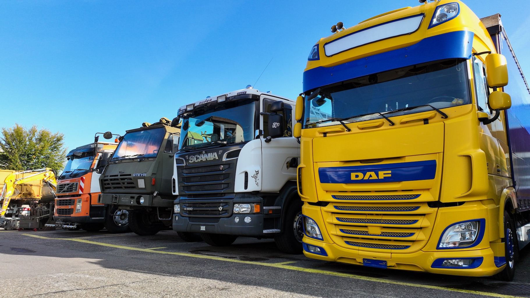 BAFAG  AG - Camions undefined: photos 6