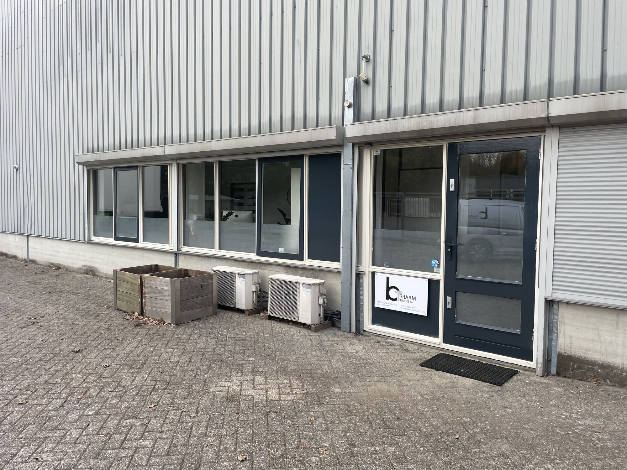 BRAAM TRUCKS & TRAILER VERHUUR B.V. undefined: photos 23