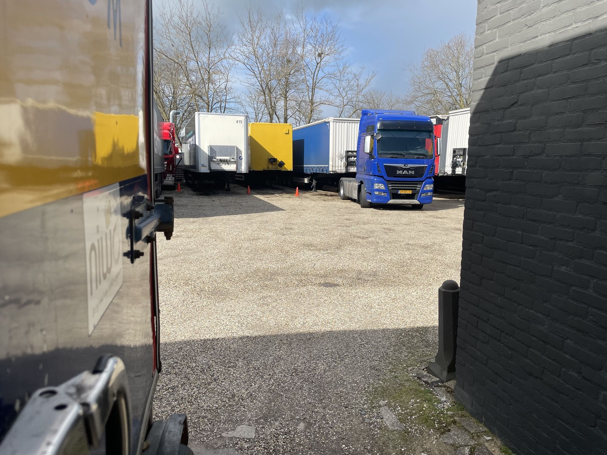 BRAAM TRUCKS & TRAILER VERHUUR B.V. undefined: photos 18