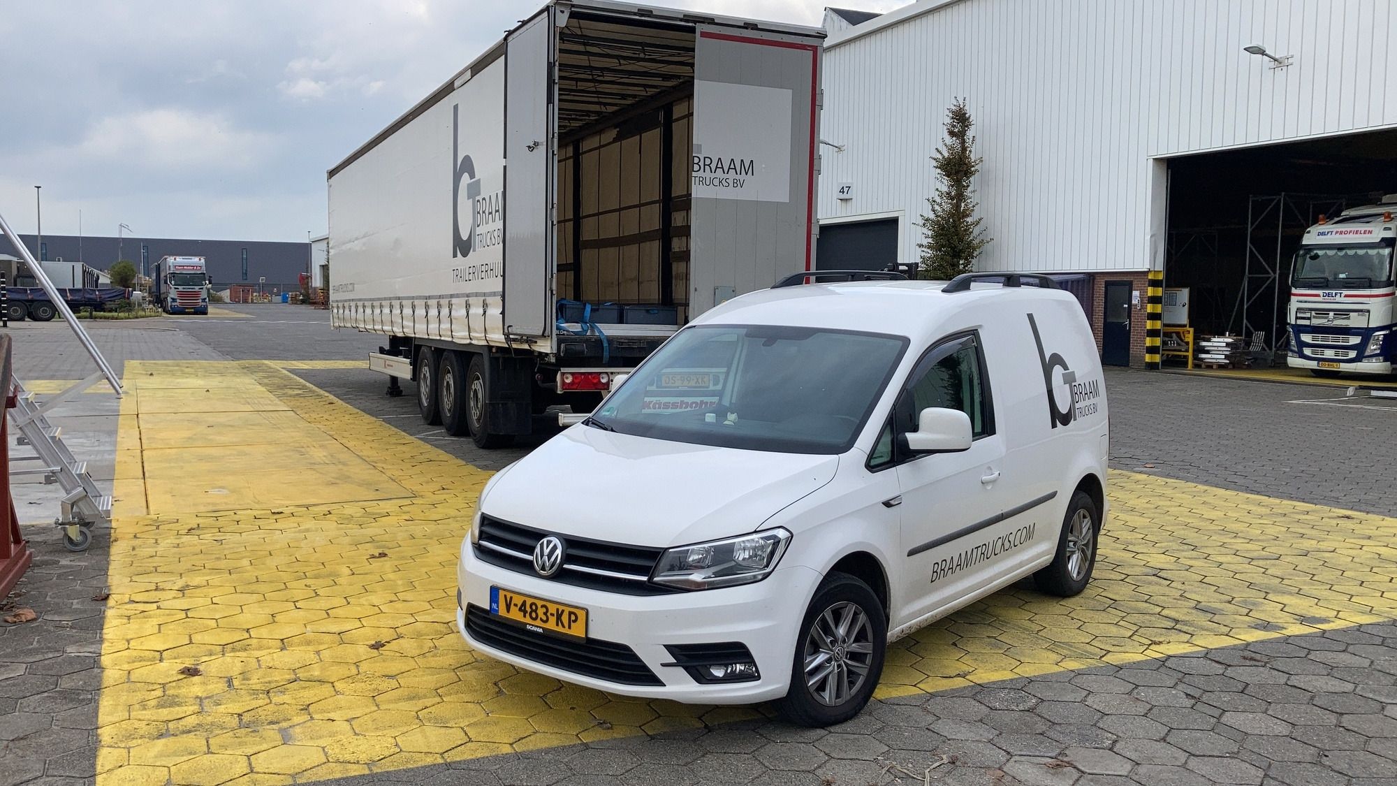BRAAM TRUCKS & TRAILER VERHUUR B.V. undefined: photos 11