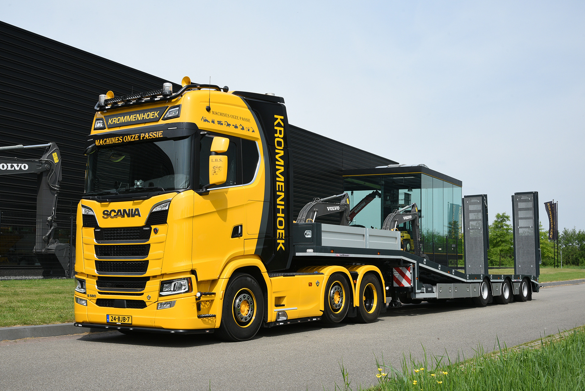 Handelsonderneming Krommenhoek BV - Camions - neuf undefined: photos 1