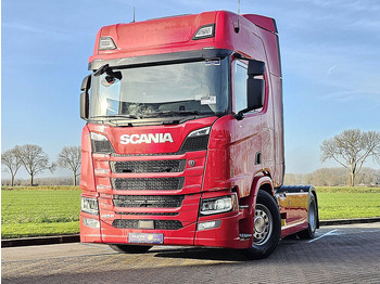 Tracteur routier SCANIA R 460