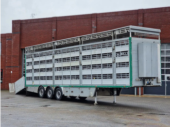 Semi-remorque bétaillère PEZZAIOLI