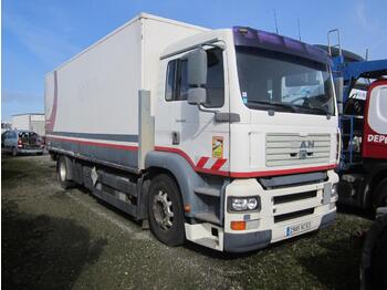 Camion fourgon MAN
