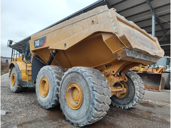 Tombereau articulé CATERPILLAR 740