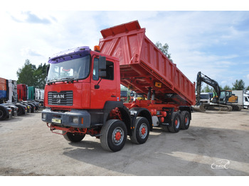 Camion benne MAN