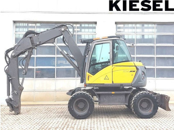 Pelle sur pneus MECALAC