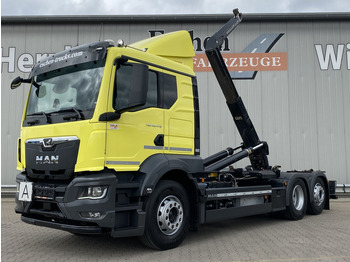 Camion ampliroll MAN TGS 26.470